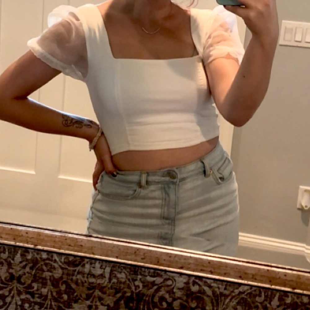 Sheer sleeves crop top white boho cute med